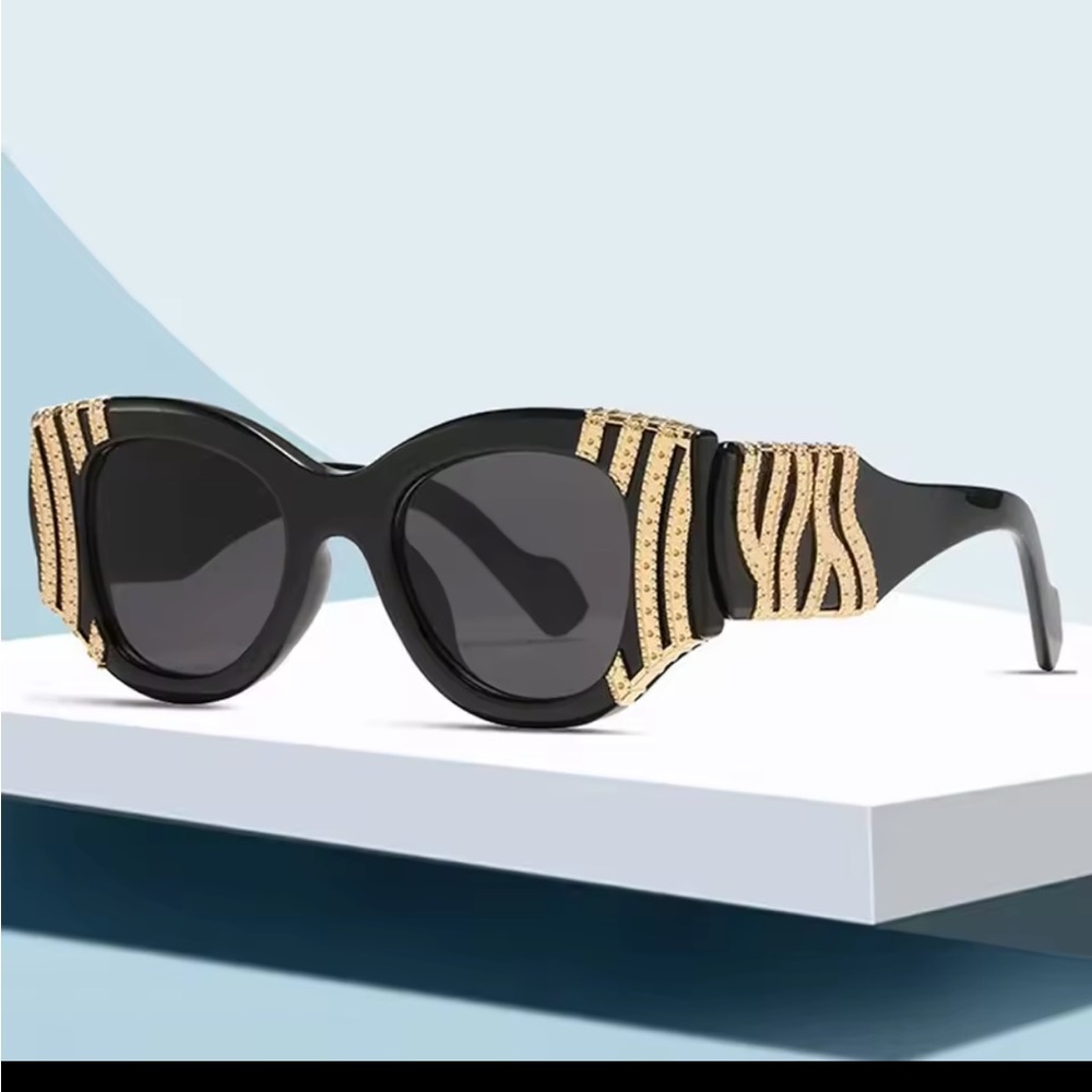 Black and Gold Oversized Sunglasses with Zebra Print